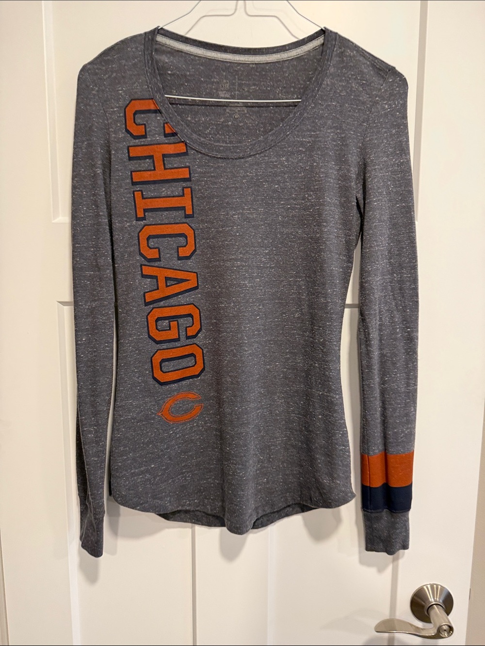 Nike Chicago Bears NFL Long Sleeve Shirt Women’s M Gray Orange Navy